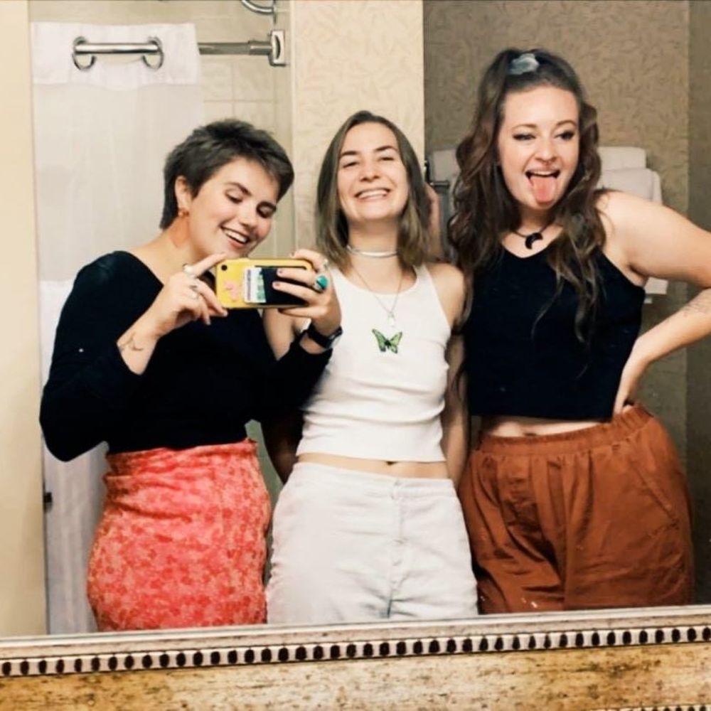 Meet your Posher, Claire